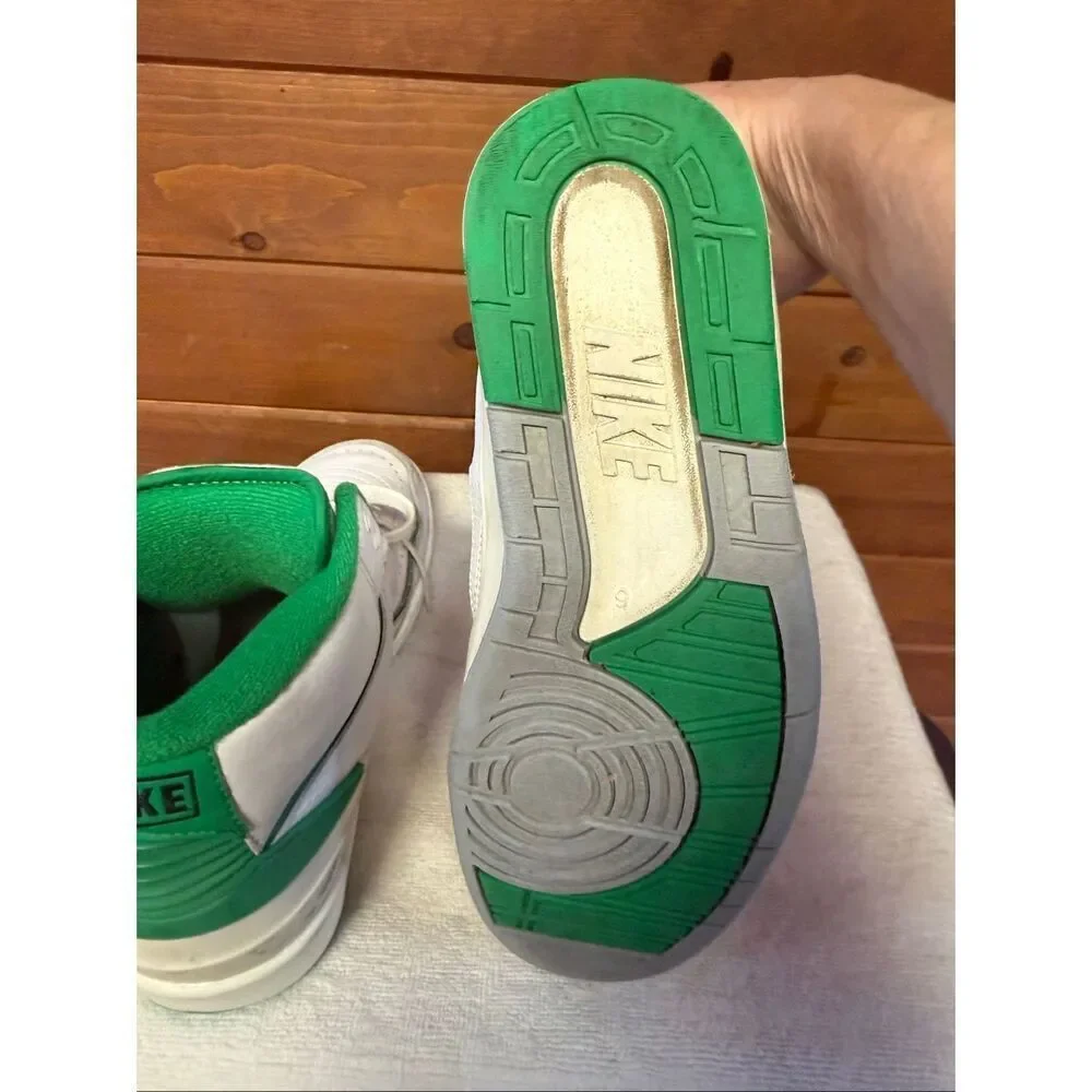 Nike Air Jordan 2 Retro 
